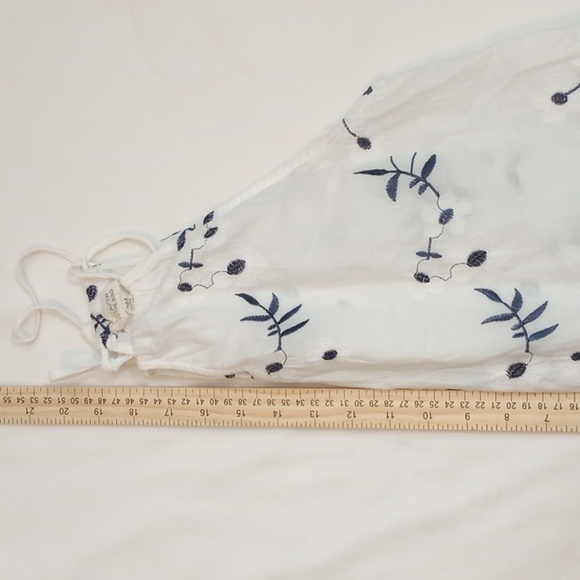 Caution to the Wind Womens Tank Top Sz M Cropped Peplum White Floral Sheer Light - Picture 7 of 7